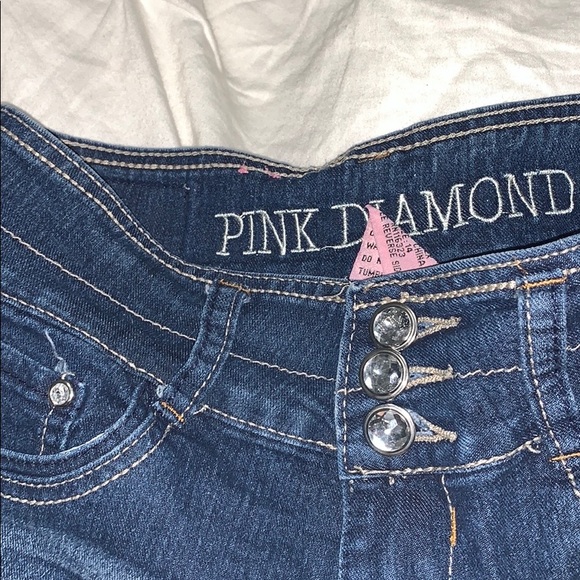 shorts - Picture 2 of 4